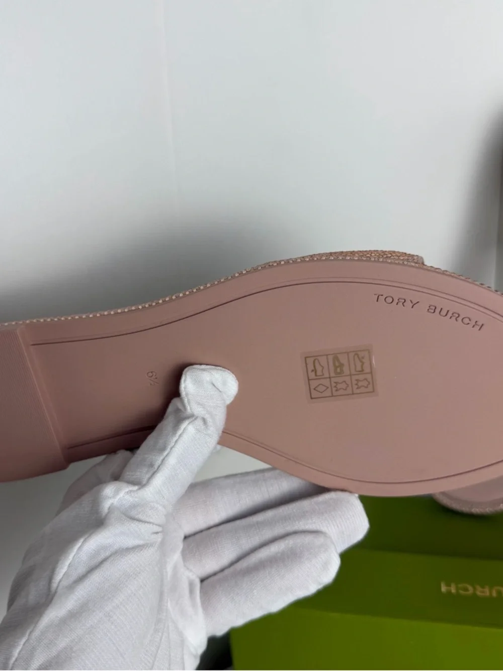 New Tory Burch Posy Pink Crystal Sandals - Picture 5 of 9